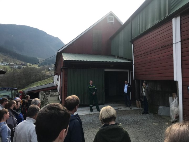 Eivind Myrdal fortel om produksjon og ombygginga