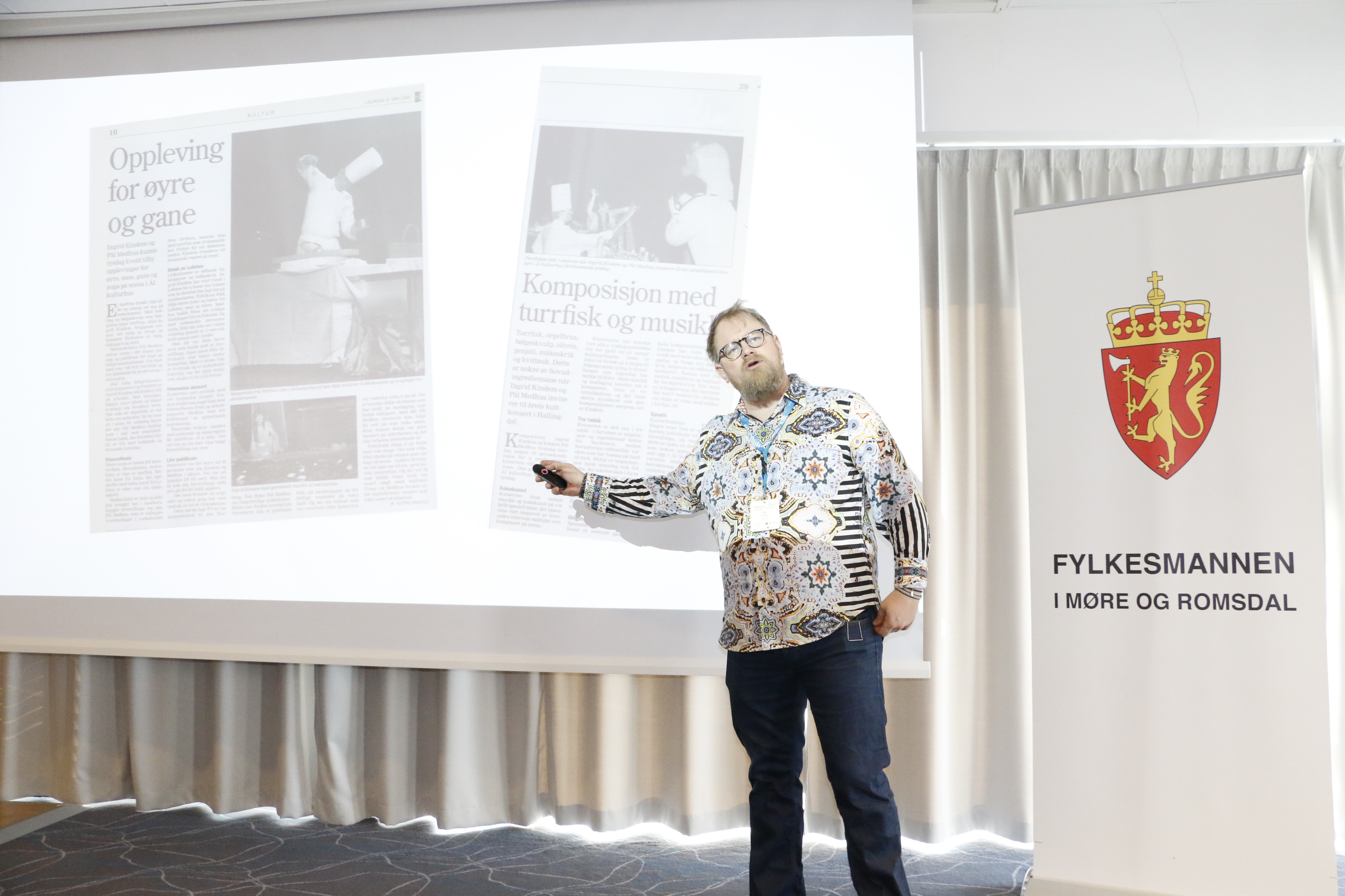 Pål Medhus fortalde historien rundt etableringa av Ostebygda i Hol.